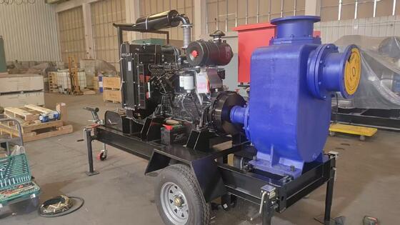 Agregat pompowy Model silnika 6B5.9-P130 z chłodnicą, sprzęgłem uniwersalnym, pompą wody, stalową ramą podstawy i zintegrowanym zbiornikiem paliwa o pojemności 200L